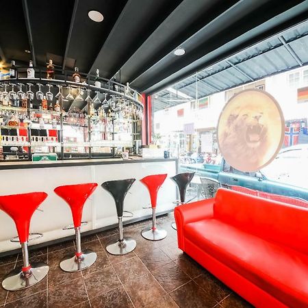 Oyo 244 Roar Inn Patong المظهر الخارجي الصورة