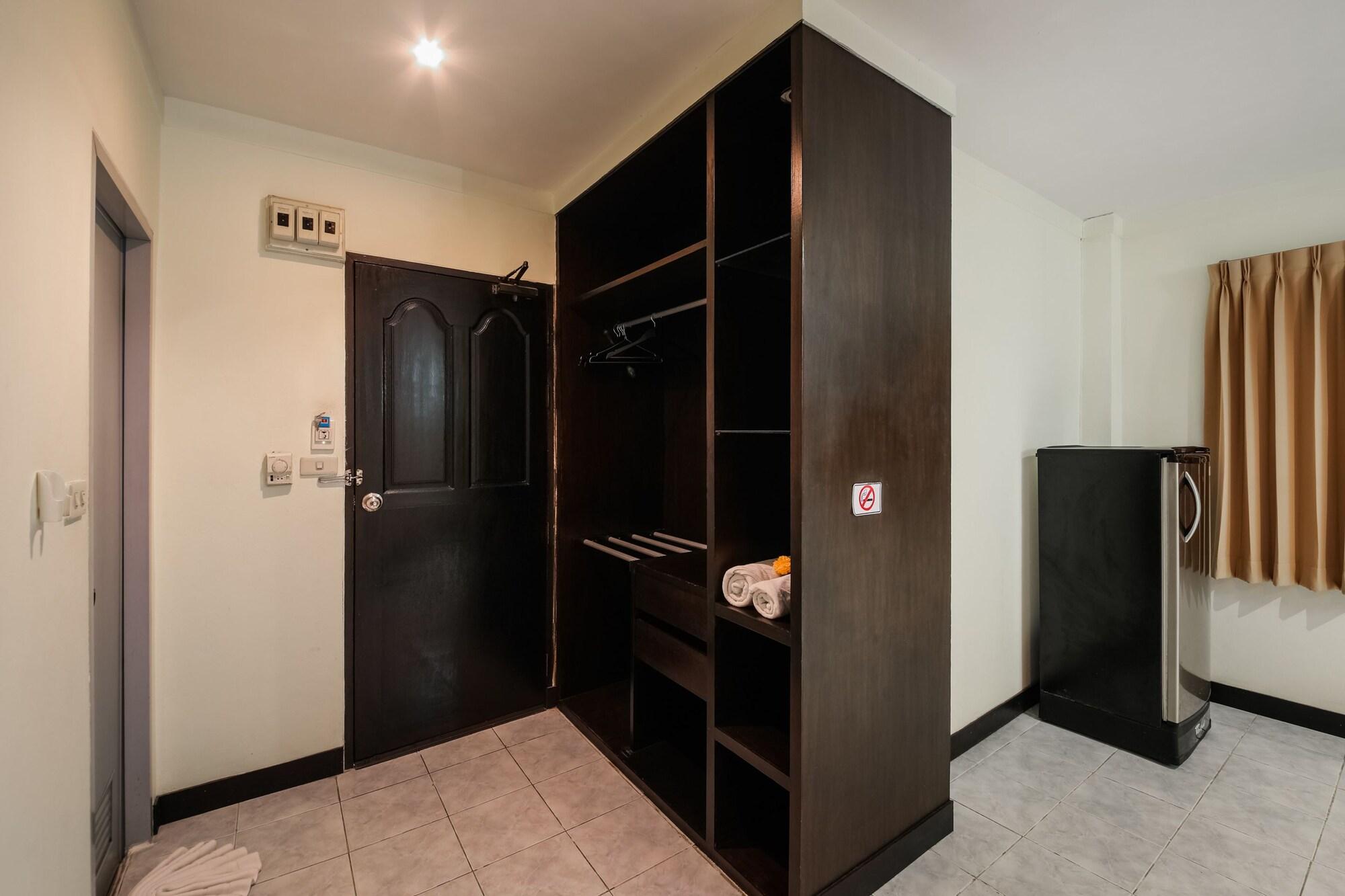 Oyo 244 Roar Inn Patong المظهر الخارجي الصورة