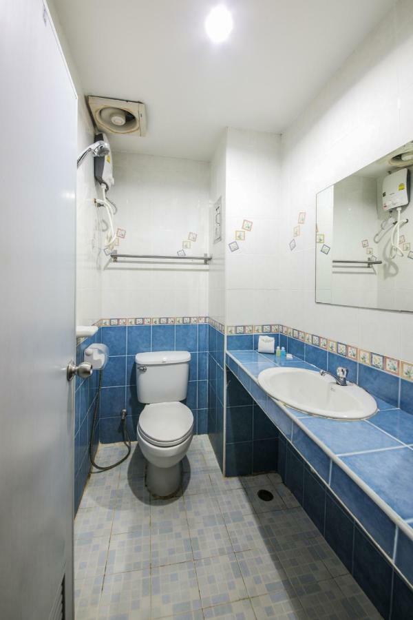 Oyo 244 Roar Inn Patong المظهر الخارجي الصورة